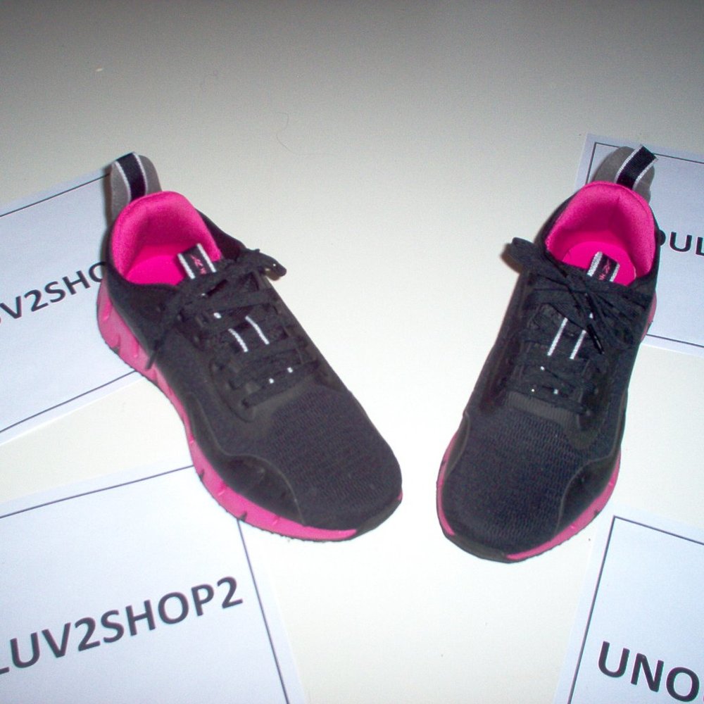 Reebok Zig Dynamica Women's Shoes - Black- PRE-OWNED